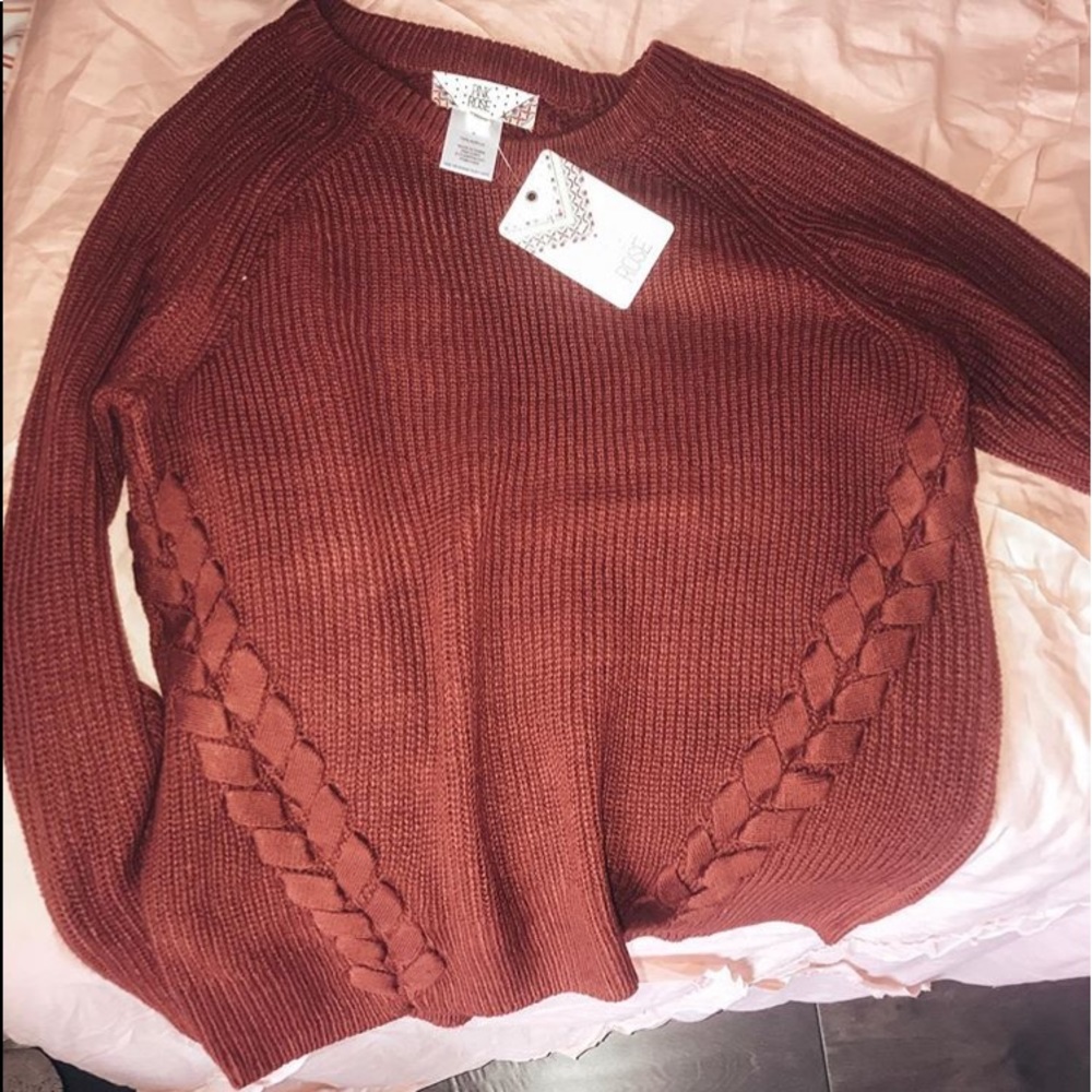 NEW YORK NEW YORK SWEATER (NEVER WORN)